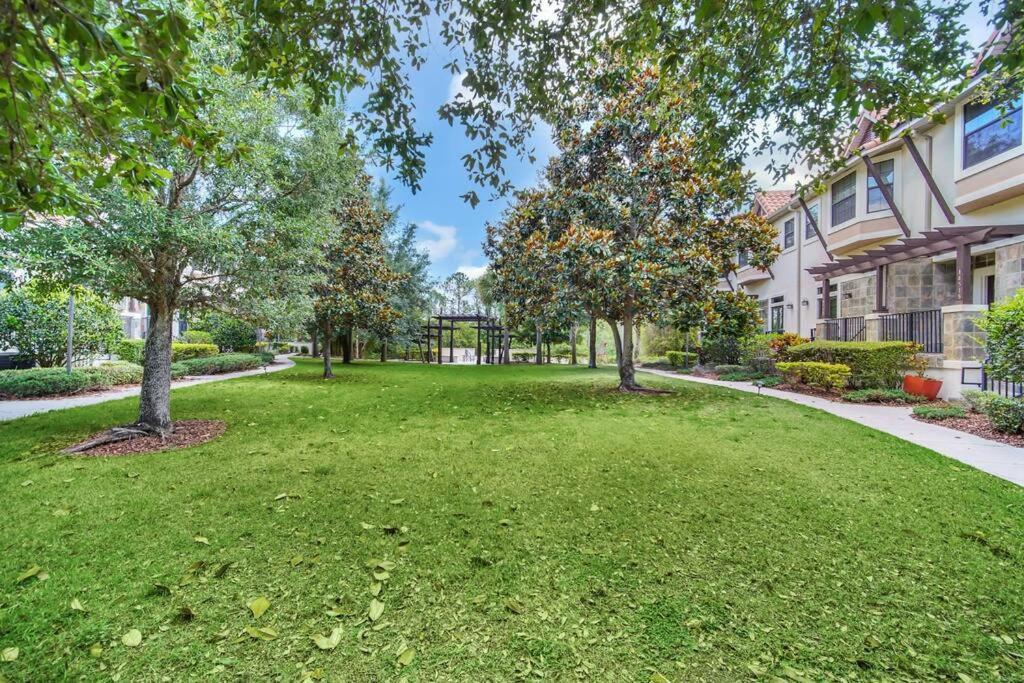 Cozy & Elegant 4Br Enchanted Townhouse - 1 Mile To Disney With Resort Pool, Gym, & Jacuzzi Orlando Bagian luar foto