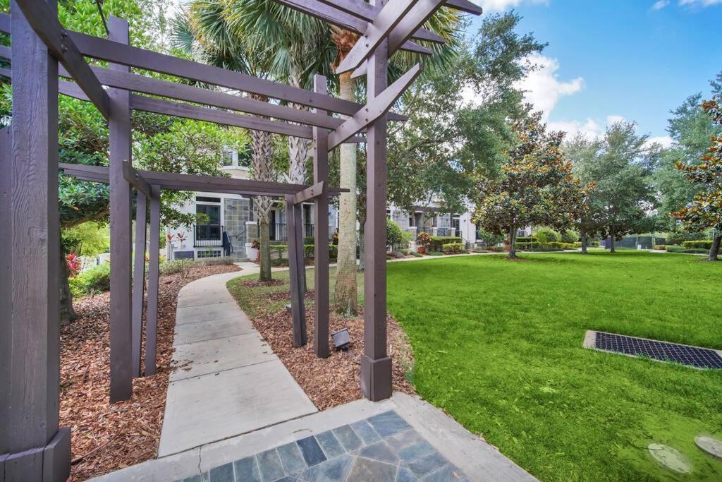 Cozy & Elegant 4Br Enchanted Townhouse - 1 Mile To Disney With Resort Pool, Gym, & Jacuzzi Orlando Bagian luar foto