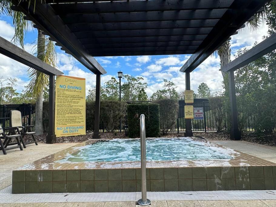 Cozy & Elegant 4Br Enchanted Townhouse - 1 Mile To Disney With Resort Pool, Gym, & Jacuzzi Orlando Bagian luar foto