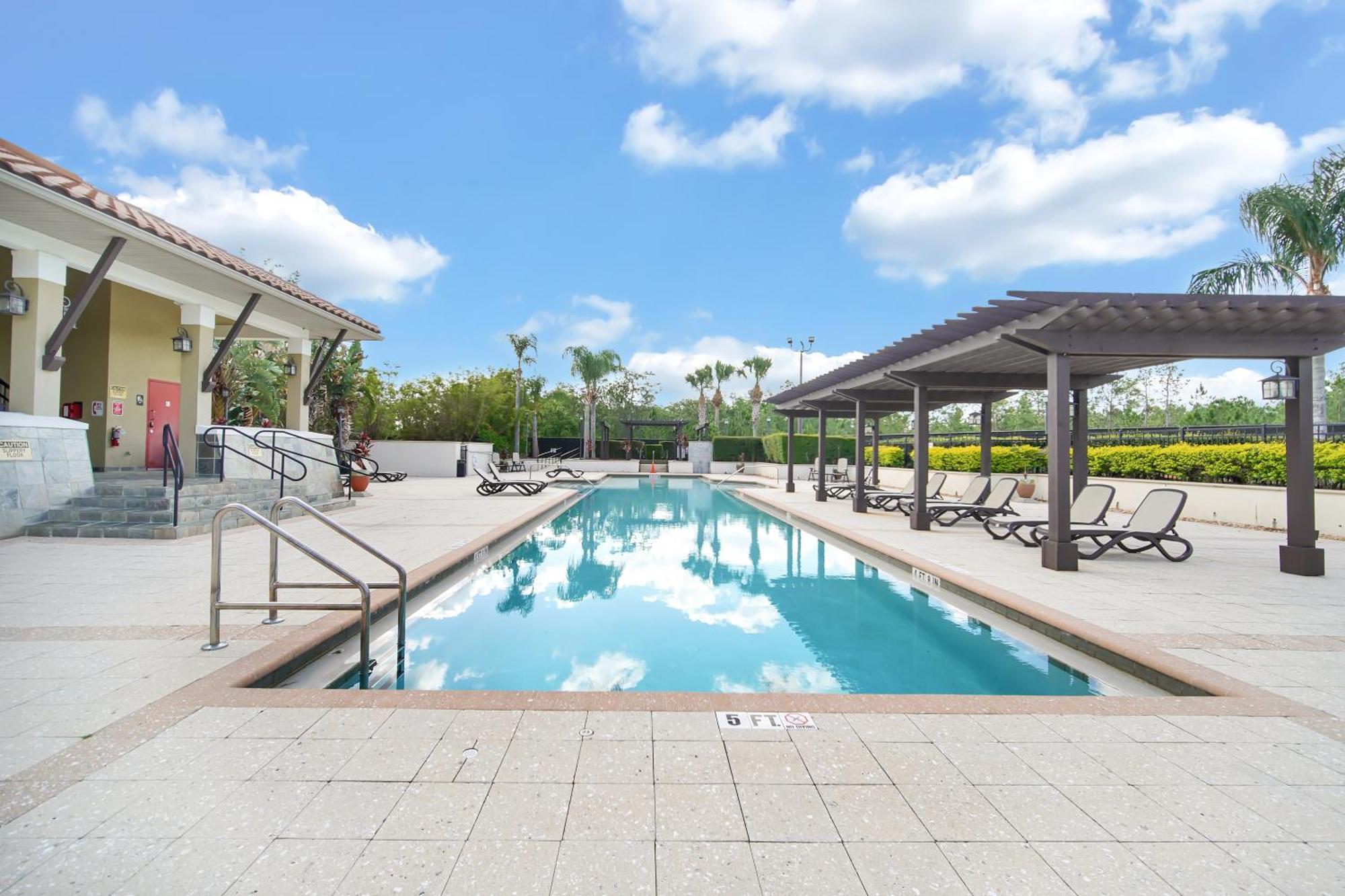 Cozy & Elegant 4Br Enchanted Townhouse - 1 Mile To Disney With Resort Pool, Gym, & Jacuzzi Orlando Bagian luar foto