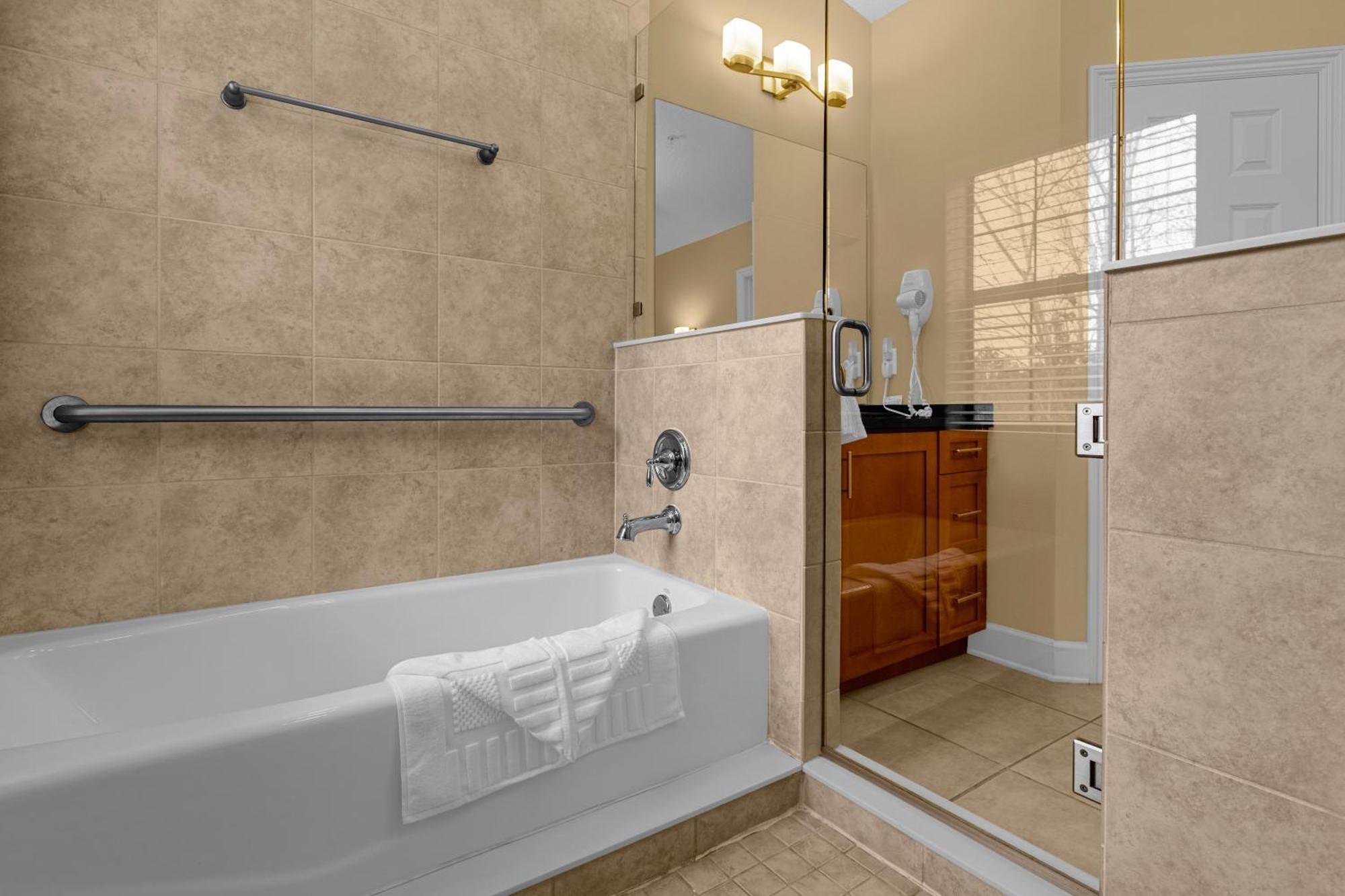 Cozy & Elegant 4Br Enchanted Townhouse - 1 Mile To Disney With Resort Pool, Gym, & Jacuzzi Orlando Bagian luar foto